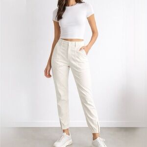 NWOT FRAME Trapunto Moto Jogger Pants Off White Zip Hem Sz 30💛